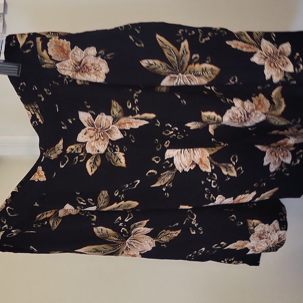 Jacqueline Smith plus size shorts - Picture 1 of 5